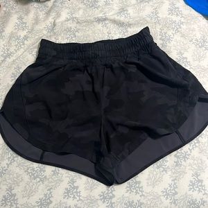 Track that 3 inch short camo